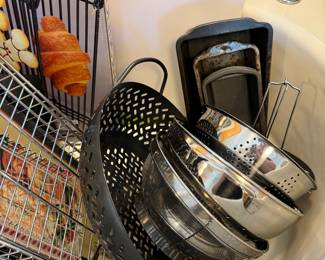 Metal Bakeware and Grill Racks