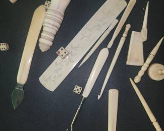 Bone Whaling  Souvenirs 