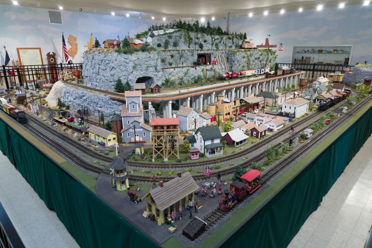 A model of the High Point Monument is on top of the mountain, which was made of plaster. Each side of the mountain represents a different season.