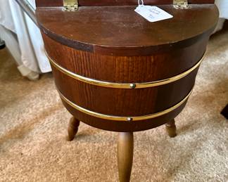 Barrel storage stand