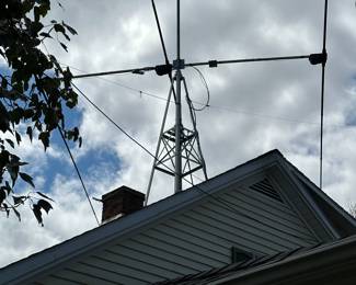 Roof antennas