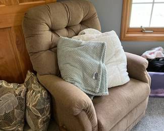 Reclining chair 