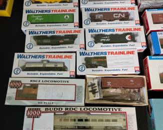 Even Walthers Trainline in the box 