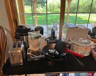 Lots of Kitchen Appliances for sale 