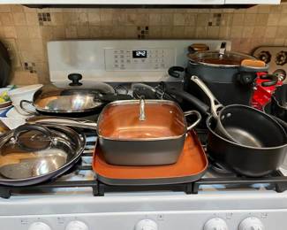 Clean pots & pans 