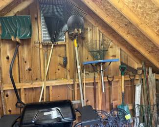 Like new Char Broil propane grill