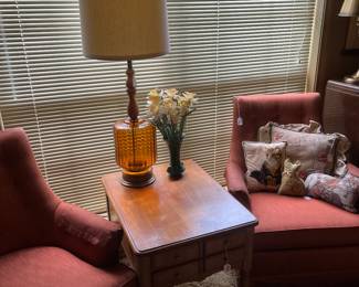 Occasional chairs from the 80’s with wooden table