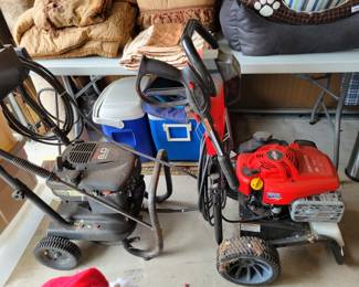 2 pressure washers