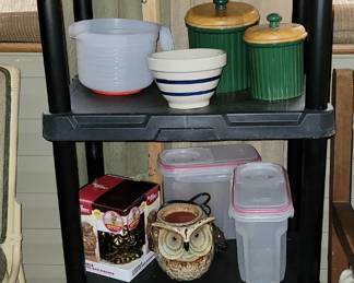 Storage containers