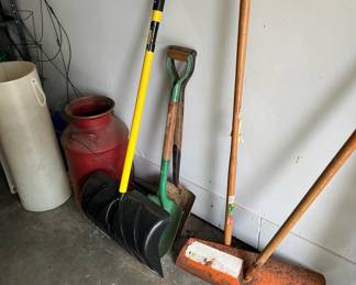 SHOVELS