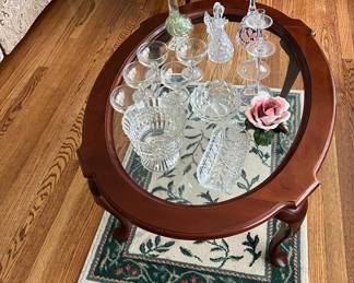 COFFEE TABLE AND CRYSTALS