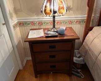 NIGHTSTAND TO THE SET