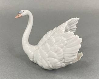 Lladro White Swan
