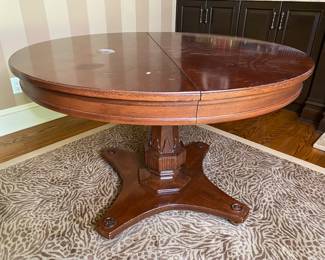 Vintage Ridgewae Gothic Revival Style Round Expanding Table, Circa 1930/1940
