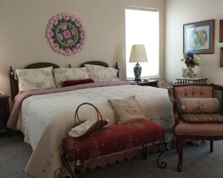 Queensize Queen Anne Bed