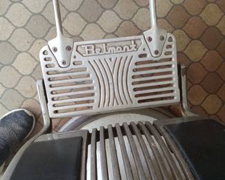 Belmont barbershop chair