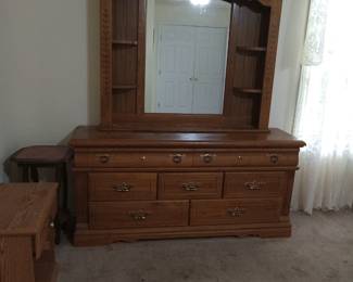 Dresser with mirror 