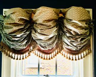 Custom Balloon Shades 