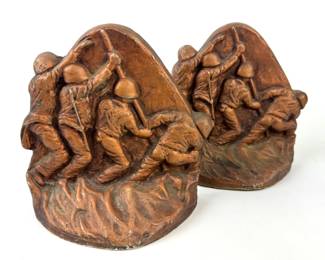 #114 • WWII Marine Inspired Metal Book Ends
WWW.LUX.BID