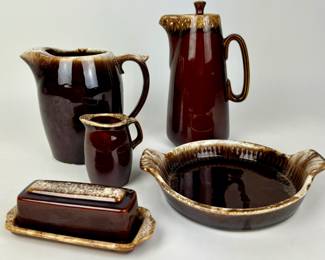 #174 • Hull & McCoy Brown Dripware Serving Dishes
WWW.LUX.BID