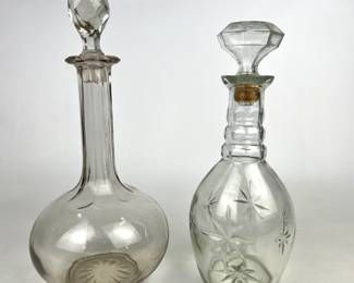 #188 • Clear Glass Decanters - 2 Pieces
WWW.LUX.BID