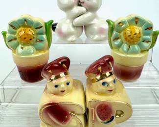 #4 • Shawnee Pottery & Van Tellingen Salt & Pepper Shaker Collection - 3 Sets
WWW.LUX.BID