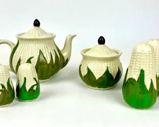 #8 • Vintage Shawnee Corn King Teapot, Sugar Bowl and Salt & Pepper
WWW.LUX.BID