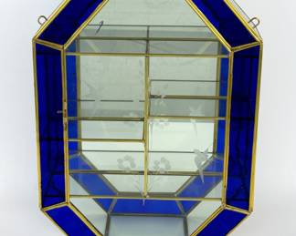 #171 • Glass Curio Cabinet - Wall Mounted
WWW.LUX.BID