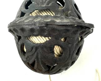#57 • Ornate 19th Century Cast Iron Hanging String Holder
WWW.LUX.BID