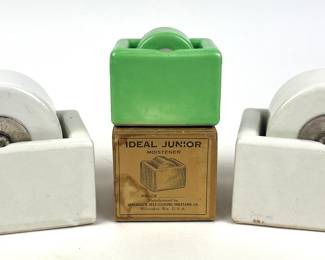 #54 • Vintage Porcelain Sengbusch Ideal Moisteners (3)
WWW.LUX.BID