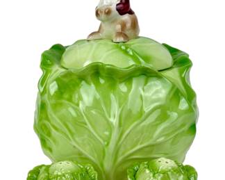 #262 • Metlox Bunny on a Cabbage Cookie Jar & Matching Salt & Pepper Shakers
WWW.LUX.BID