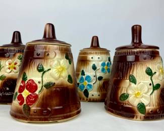 #172 • Four McCoy Butter Churn Magnolia Cookie Jars
WWW.LUX.BID