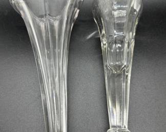 #108 • 2 Antique Car Bud Vases Clear Glass
WWW.LUX.BID