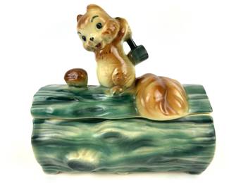 #154 • Brush McCoy Squirrel on a Log Cookie Jar circa 1960
WWW.LUX.BID