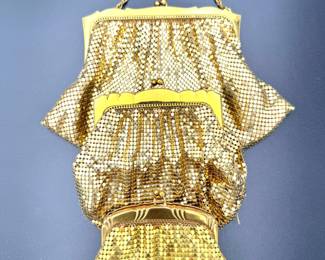 #226 • Whiting & Davis Golden Metal Mesh Purses with Pinch Snap Closures - 3 Pieces
WWW.LUX.BID