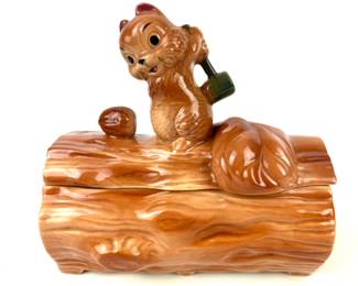 #155 • Brush McCoy Squirrel on a Log Cookie Jar circa 1960
WWW.LUX.BID