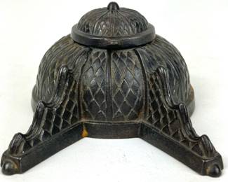 #253 • Cast Iron Antique Inkwell w/ Porelain Insert & Pen Holder
WWW.LUX.BID