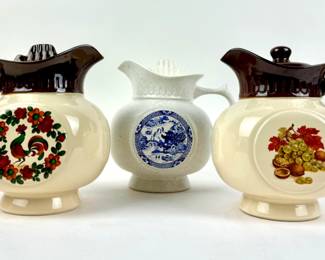 #85 • Three McCoy Cookie Jars - Blue Willow and Autumn Design
WWW.LUX.BID