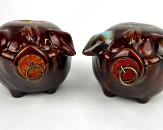 #186 • Hull Corky Piggy Banks - 2 Pieces
WWW.LUX.BID