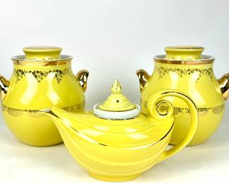 #73 • Two Hall Yellow & Gold Cookie Jars & Aladdin Teapot
WWW.LUX.BID