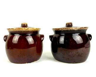 #44 • Two Hull Bean Pot Cookie Jars
WWW.LUX.BID