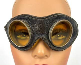 #198 • Vintage Motorcycle Goggles with Yellow Lens
WWW.LUX.BID