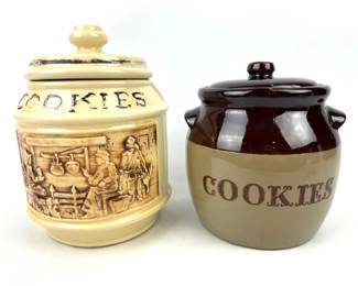#16 • McCoy Pottery Frontier Family & Monmouth Bean Pot Cookie Jar
WWW.LUX.BID