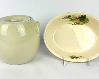 #167 • Hall Superior Quality Kitchen Pub Pretzel Cookie Jar & Bak-Serv Oval Dish
WWW.LUX.BID