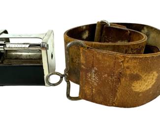 #308 • Twinplex Safety Razor Stropper & Leather Strop
WWW.LUX.BID