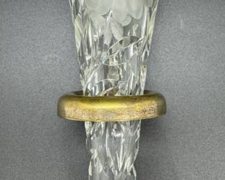 #109 • Antique Etched Crystal Car Bud Vase
WWW.LUX.BID