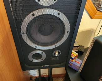 Wharfdale Speakers - Very nice! 