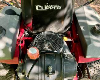 Country Clipper 21 HP Commercial Lawn Mower 884 Hours of Service - Running
