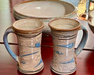 David Morgan Studio Pottery (29 Pieces in All)