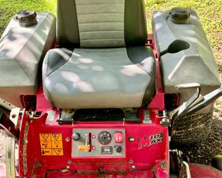 Country Clipper 21 HP Commercial Lawn Mower 884 Hours of Service - Running